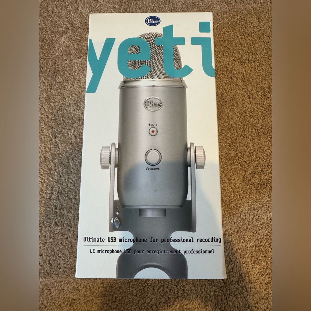 *LIKE NEW* Blue Yeti USB Microphone